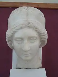 Tête de la reine Musa, épouse du roi Phraatès IV, Ier siècle av. J.-C., musée national d'Iran.
