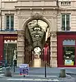 Portail du passage de l'Argue, ici en 2018, construit dans les années 1820.