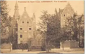 Le Castel et le pensionnat en 1916.