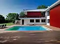 Plage de piscine en bois composite
