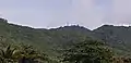 Piton Deshaies (à droite) et piton de Sainte-Rose.