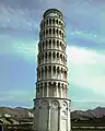 Réplique de la tour de Pise à Malayer.