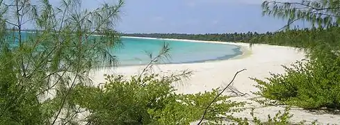 La plage de Mouli à Ouvéa, 25&nbsp;km de sable blanc.