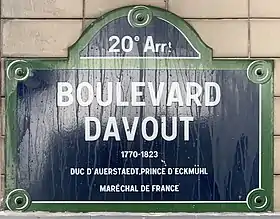 Voir la plaque.
