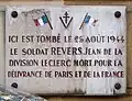 Le résistant est Jean Revers mort au no&nbsp;66 pendant la Libération de Paris.