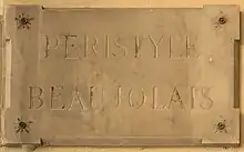 Voir la plaque.