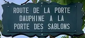 Voir la plaque.
