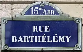 Voir la plaque.