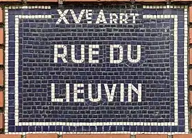 Voir la plaque.