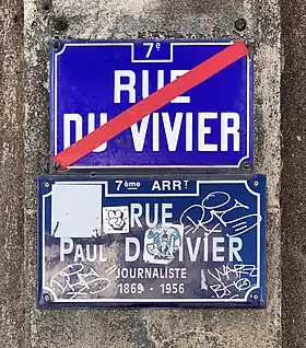 Voir la plaque.