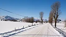 La route départementale 613.