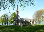 La chapelle Saint-Jean en bordure de l'Élorn.