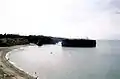 La plage au Parc provincial de Pokeshaw avec le rocher