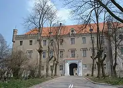 L'entrée du château