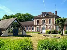 Vue d'un bâtiment scolaire