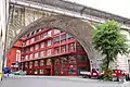 Le Pont Berthier et la « fabrique rouge ».
