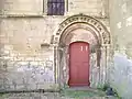 Porte latérale nord de l'église.