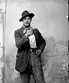 Portrait probablement d'un gitan, Marche-en-Famenne, entre 1910 et 1920.
