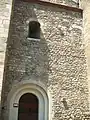 Mur sud et les deux baies romanes