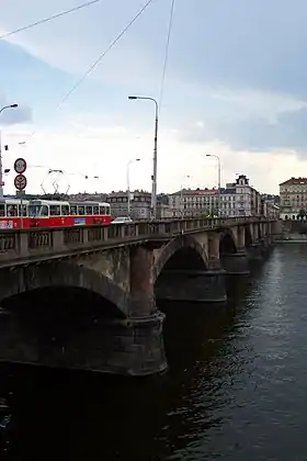 Pont Palacký, côté nord