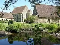 Le prieuré de Mayanne.