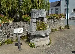 Puits près du presbytère (Inguiniel).