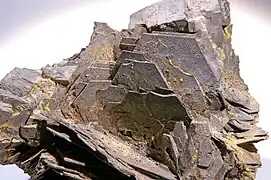 Pyrrhotite (10 × 10 cm). Mine de Santa Eulalia (État de Chihuahua, Mexique).