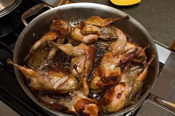 Carcasses de caille.