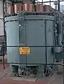 Diode à vapeur de mercure de courant nominal 1&nbsp;330&nbsp;A et de tension nominale 560&nbsp;V produite par Siemens.