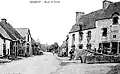 Réguiny ː la route de Rohan vers 1925 (carte postale).