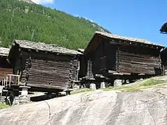 Raccards à Saas-Fee.