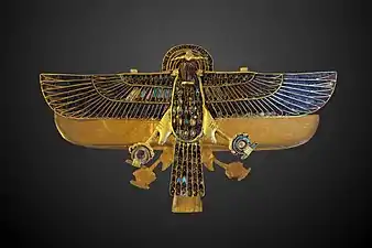 Pectoral trouvé sur la momie du taureau Apis du règne de Ramsès II