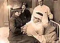 Reggie Mixes In (1916) : Bessie Love et Douglas Fairbanks