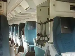 Porte-bagages médian.