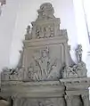 La haute tour de l'épitaphe