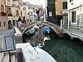 Ponte Riello reliant calle et fondamenta éponymes