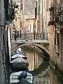 Ponte del Cristo ou del Tintor reliant Campiello del Spezier et Calle de la Chiesa