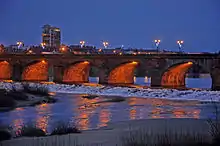 Vue nocturne du pont Régemortes