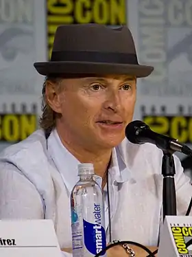 Robert Carlyle interprète M. Gold / Rumplestiltskin / La Bête / Le Ténébreux / Tic Tac / Weaver.
