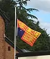 Comment ne pas piloter l'étendard royal (le roi lui-même n'est pas dans cette maison et le drapeau n'est jamais piloté à en berne).