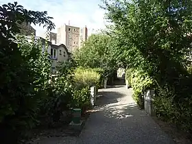 Domaine du l'ancien couvent des moines de Picpus au no&nbsp;160.