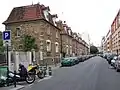 Vue de la rue à la hauteur de la rue de Chablis