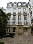 Cour