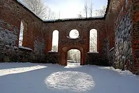 Ruines de l'église Sainte-Marie détruite par l'incendie.