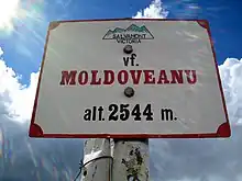 Le pic Moldoveanu (2 544 m) est le plus haut de la Roumanie, et l'un des plus hauts des Carpates.