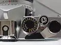 Côté droit du dessus d'un Olympus OM-1