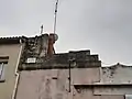 Vestige d'une fenêtre du château.