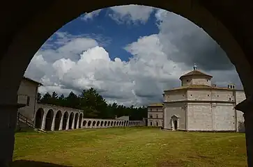 Sanctuaire Bramantesque de Macereto.