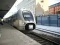 La rame X40 3318 en gare de Sundbyberg, une banlieue de Stockholm.