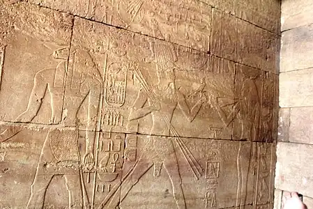 Thoutmôsis III en vainqueur en Nubie. Temple de Kumma (Nubia) (en).Musée national du Soudan